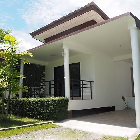 B.M.P Resort Khao Lak Bagian luar foto